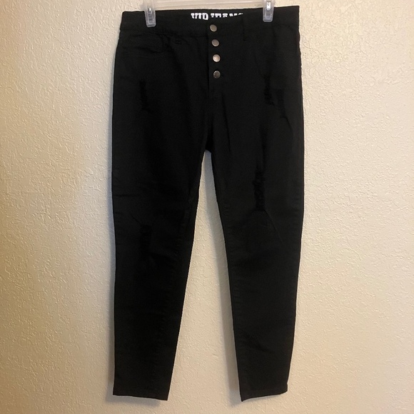 VIP Jeans Distressed Skinny Button Fly Women Black Pre-Owned - Size 15/16 - Picture 1 of 13